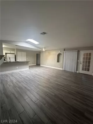 Photo #4: 2589055 Listing 