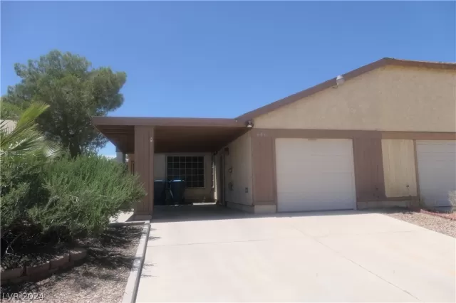 MLS: 2589072 Condo For Sale