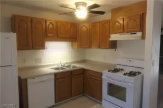 Photo #2: 2589072 Listing 