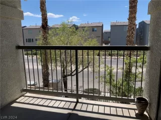 Photo #1: 2589084 Listing 