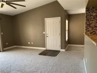 Photo #3: 2589084 Listing 