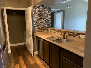 Photo #6: 2589084 Listing 