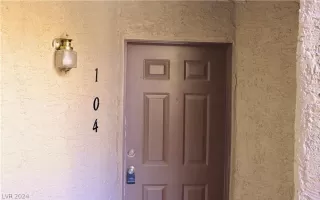 Photo #1: 2589086 Listing 