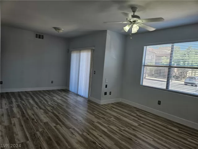 MLS: 2589129 Condo For Sale