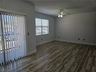 Photo #1: 2589129 Listing 