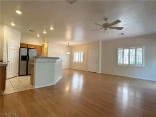 Photo #6: 2589138 Listing 