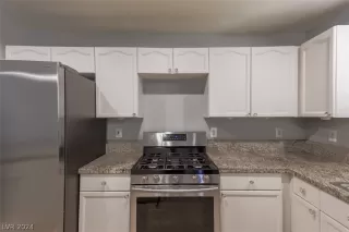 Photo #4: 2589149 Listing 