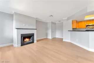 Photo #3: 2589152 Listing 