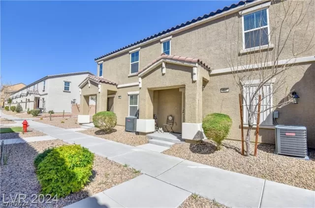 MLS: 2589159 Condo For Sale