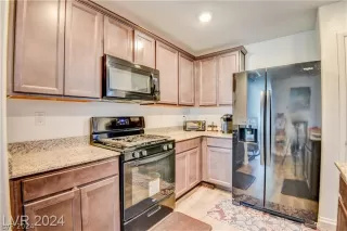 Photo #3: 2589159 Listing 