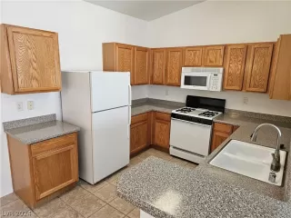 Photo #1: 2589168 Listing 