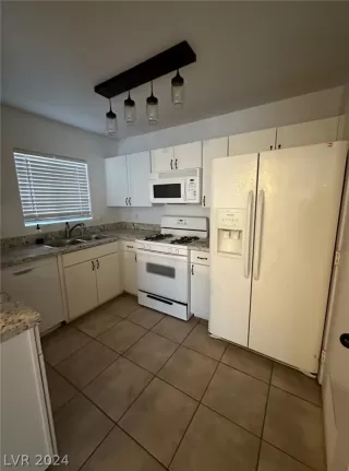 Photo #6: 2589172 Listing 