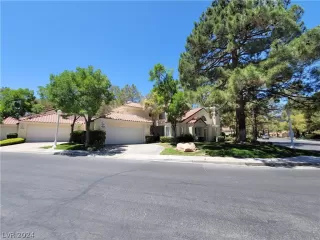 Photo #5: 2589207 Listing 