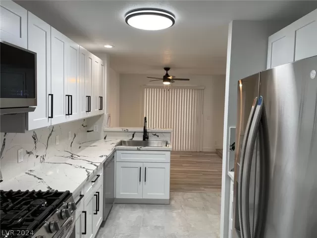 MLS: 2589210 Condo For Sale