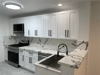 Photo #5: 2589210 Listing 