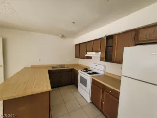 Photo #3: 2589211 Listing 