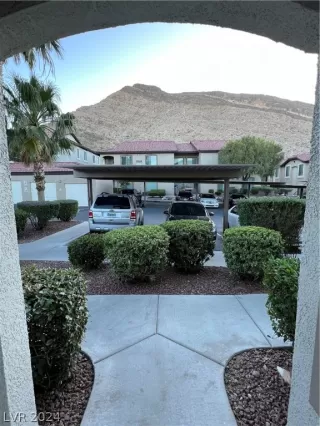 Photo #3: 2589214 Listing