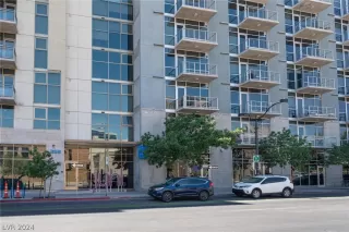 Photo #3: 2589217 Listing