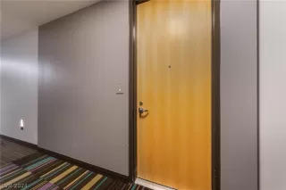 Photo #4: 2589217 Listing