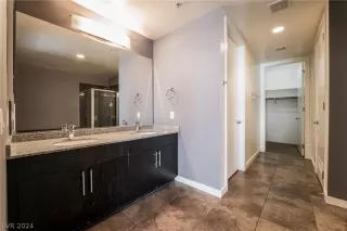 Photo #5: 2589217 Listing