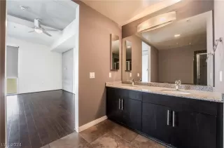 Photo #6: 2589217 Listing