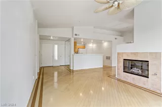 Photo #4: 2589220 Listing 