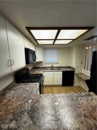 Photo #1: 2589224 Listing 