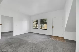 Photo #2: 2589266 Listing 