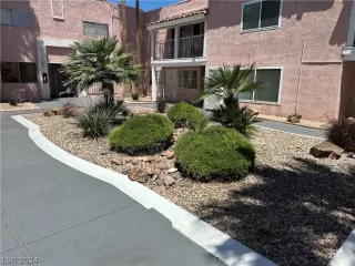 Photo #4: 2589270 Listing 