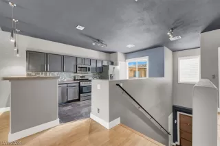 Photo #4: 2589281 Listing 