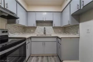 Photo #4: 2589283 Listing 