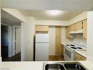 Photo #5: 2589298 Listing 