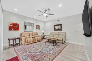 Photo #3: 2589314 Listing