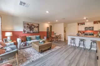 Photo #2: 2589315 Listing