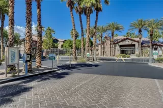 Photo #2: 2589316 Listing 