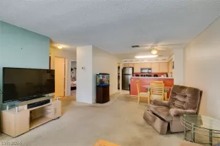 Photo #6: 2589321 Listing