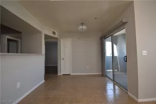 Photo #4: 2589345 Listing 