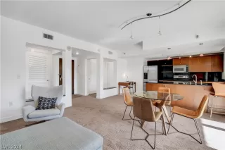 Photo #6: 2589373 Listing 