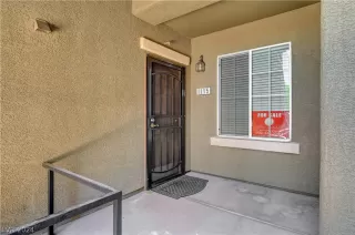 Photo #2: 2589379 Listing