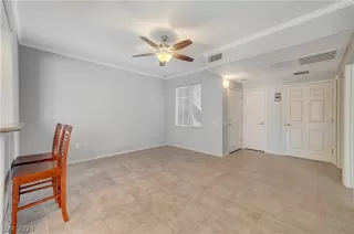 Photo #5: 2589379 Listing