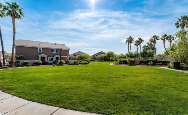 MLS: 2589415 Condo For Sale