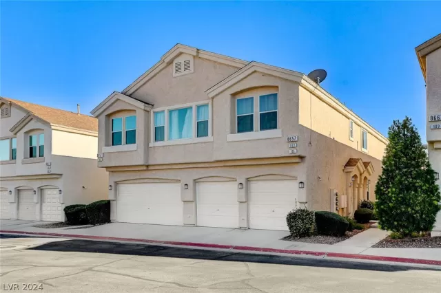 MLS: 2589446 Condo For Sale