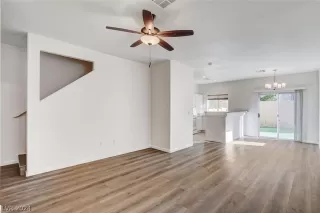 Photo #2: 2589446 Listing 