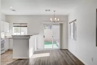 Photo #6: 2589446 Listing 