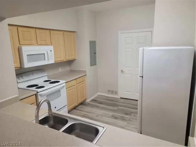 MLS: 2589455 Condo For Sale