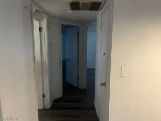 Photo #5: 2589491 Listing