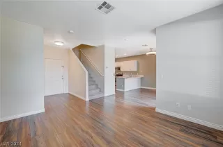 Photo #3: 2589515 Listing 