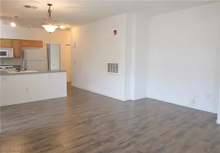 Photo #1: 2589517 Listing 