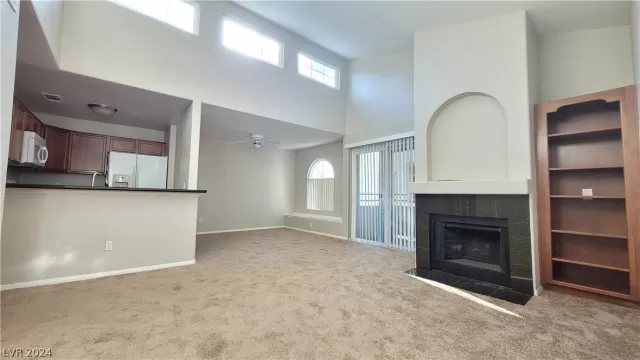 MLS: 2589521 Condo For Sale