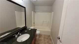 Photo #3: 2589521 Listing